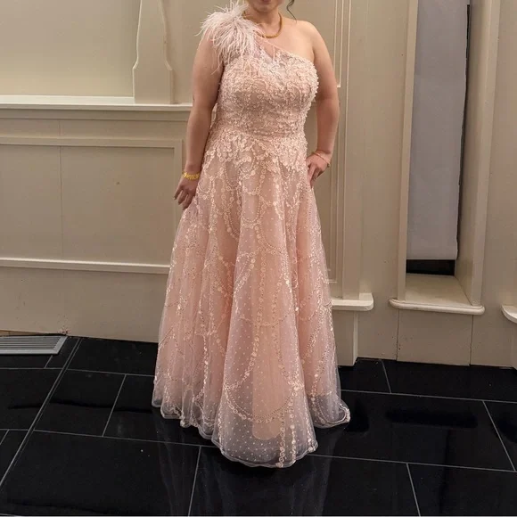 Mac Duggal Pink Embellished One Shoulder A Line Gown - Picture 3 of 7